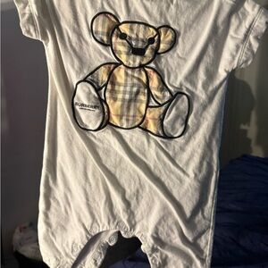 Burberry Infant romper with Thomas bear